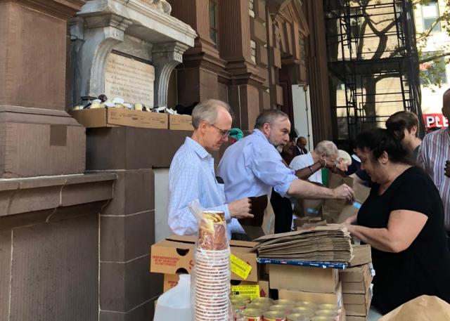 Brown Bag Volunteers