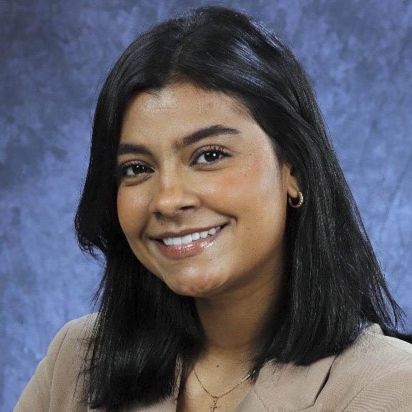 Laura Romero headshot