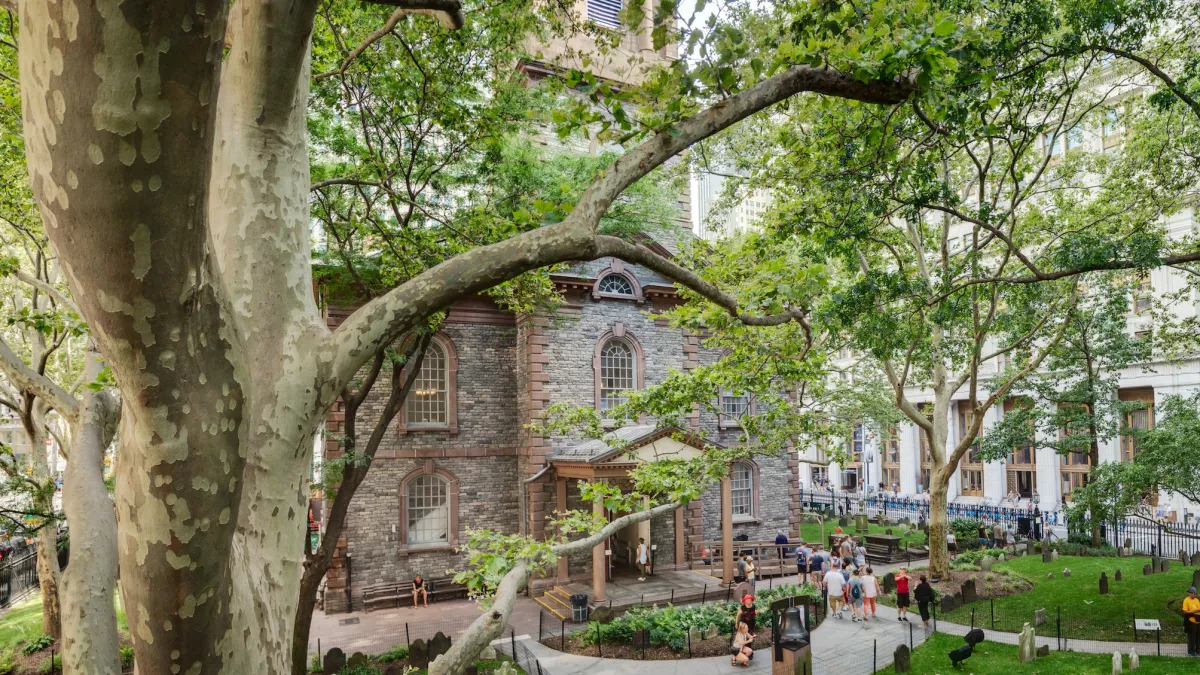 St. Paul's Churchyard