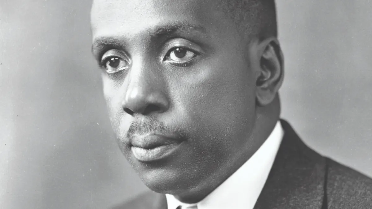  Howard Thurman 