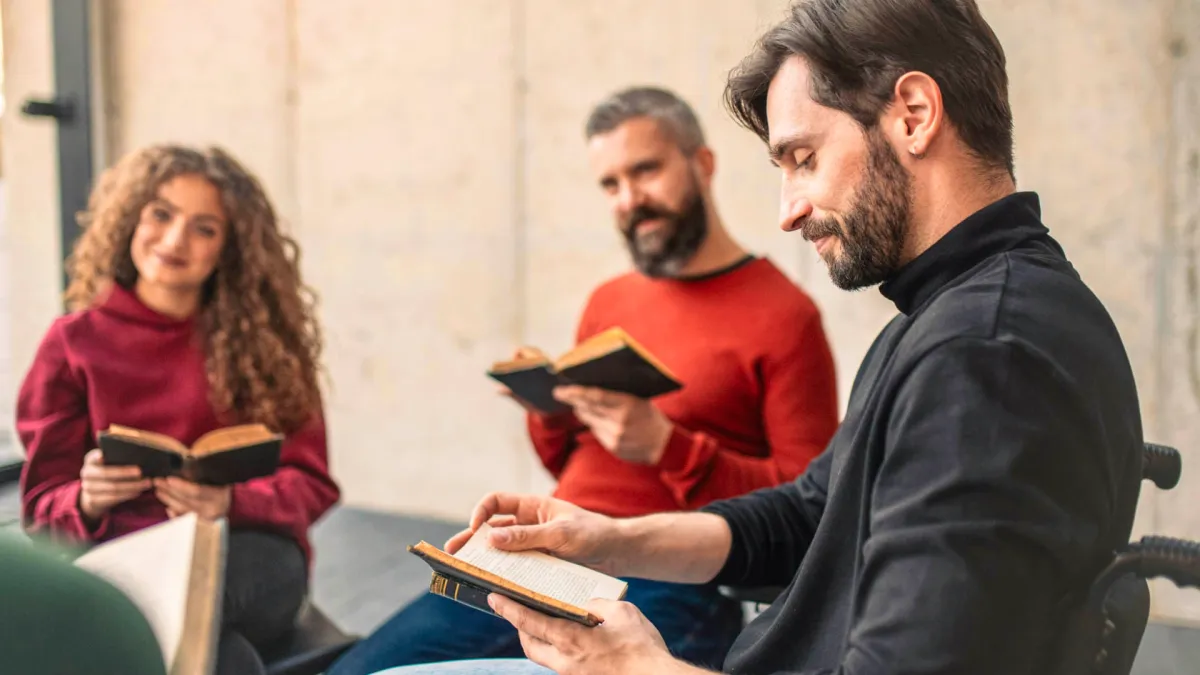 People read books in a circle