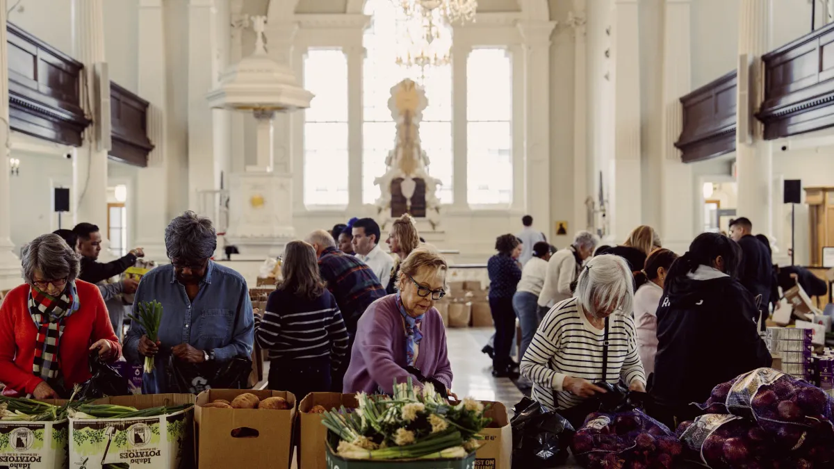 People pack in St. Paul's Chapel