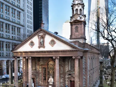 St. Paul's Chapel with One World Trade Center in the background