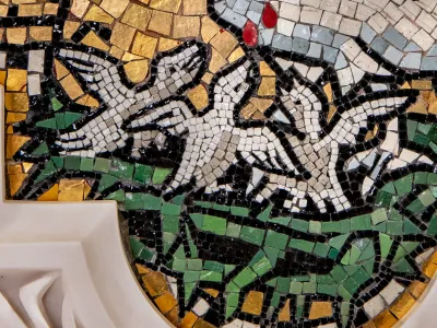 Mosaic depiction of baby birds on the altar of Trinity Church