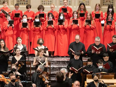 Trinity Youth Chorus members singing in Trinity Church in March 2022